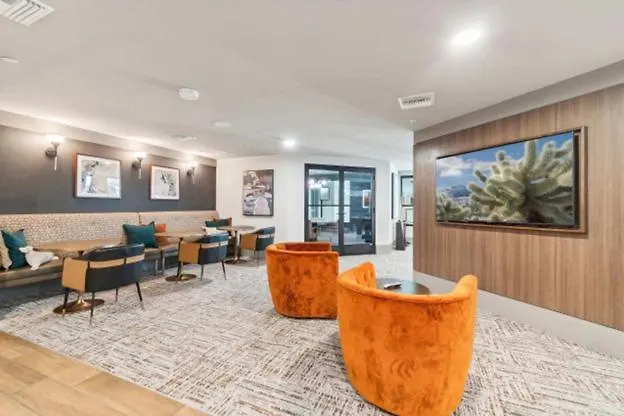 Heated Pool Near Tpc Courtyard View Apartment Scottsdale